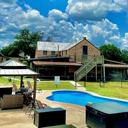 Country Inn Cottages-3