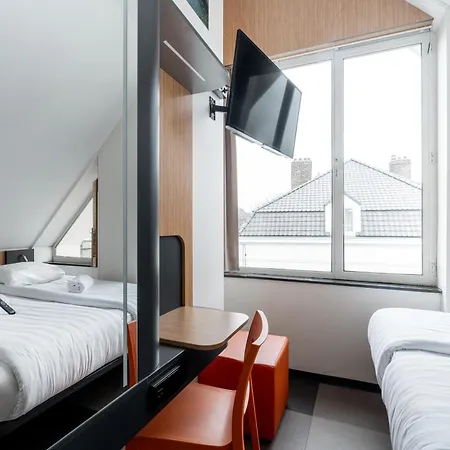 Easyhotel Maastricht City Centre-3