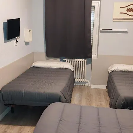 Hostal Rosales-3