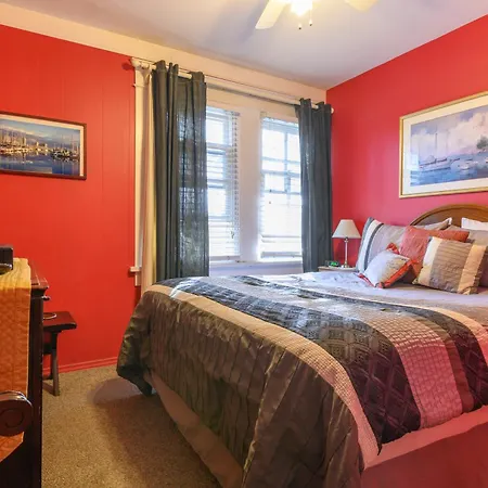 Beachrunners Inn-3