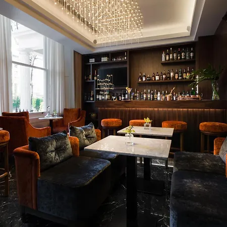 Montcalm Chilworth Townhouse-3