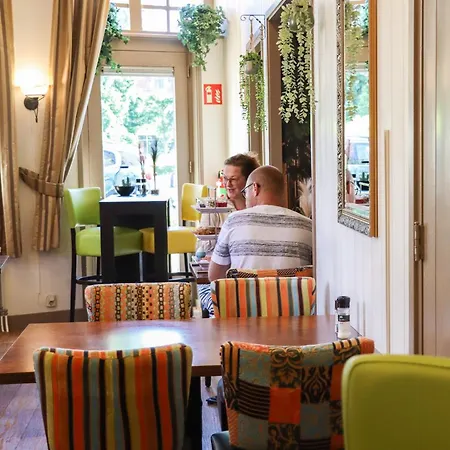 Hotel Almenum - het sfeervolle stadslogement --2