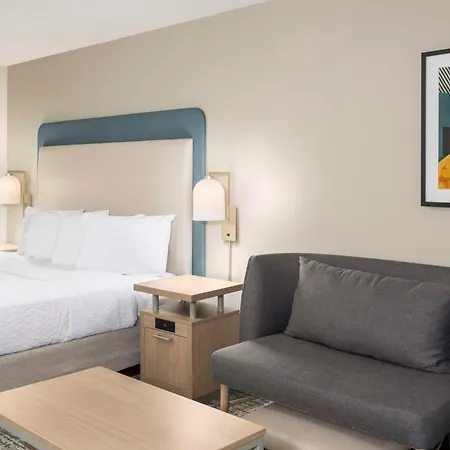 Homewood Suites Miami Airport/Blue Lagoon-3
