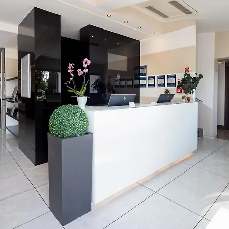 Best Western Plus Hotel Modena Resort-3