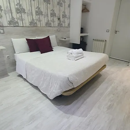 Hostal Met Madrid-3