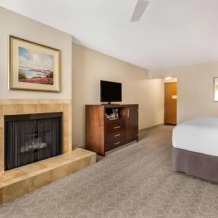 Best Western Plus Monterey Inn-3