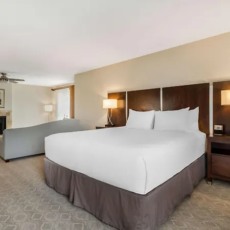 Best Western Plus Monterey Inn-2