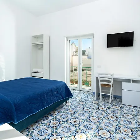 Guest House La Piazzetta-3