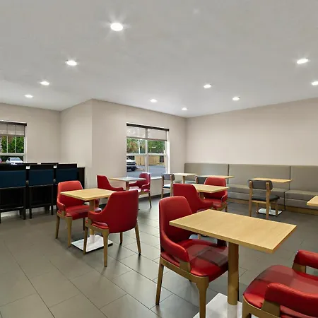 Comfort Inn & Suites Santee I-95-2