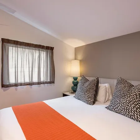 Miller Apartments-3