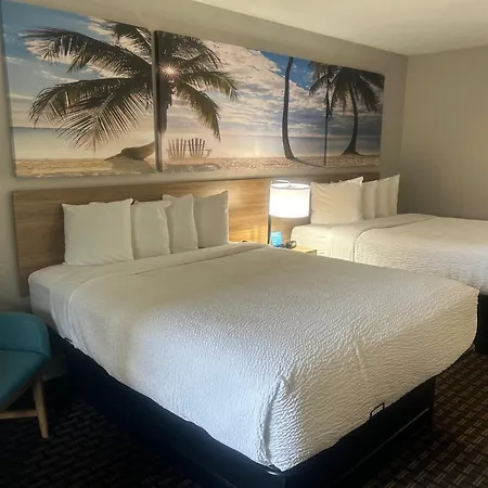 Days Inn By Wyndham Port Charlotte Town Center-3
