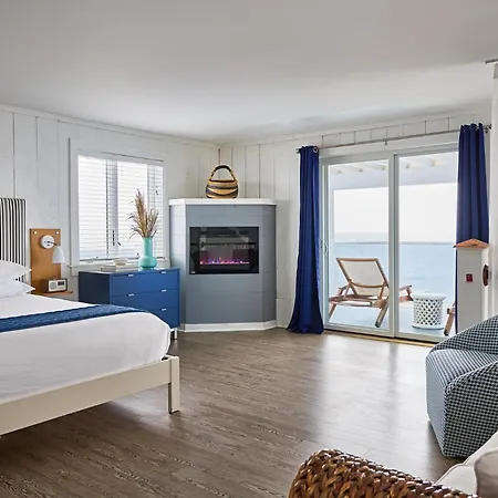 Blue - Inn On The Beach-3