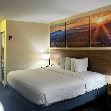 Days Inn & Suites By Wyndham Eunice-3