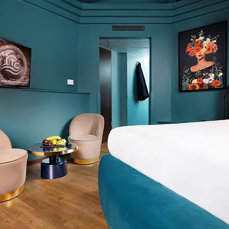 Three Corners Hotel Art-3