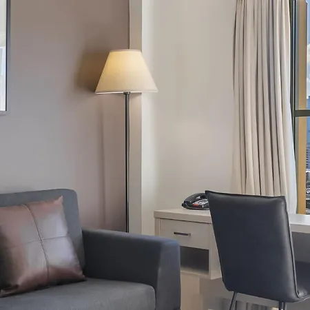 Oaks Sydney Goldsbrough Suites-2