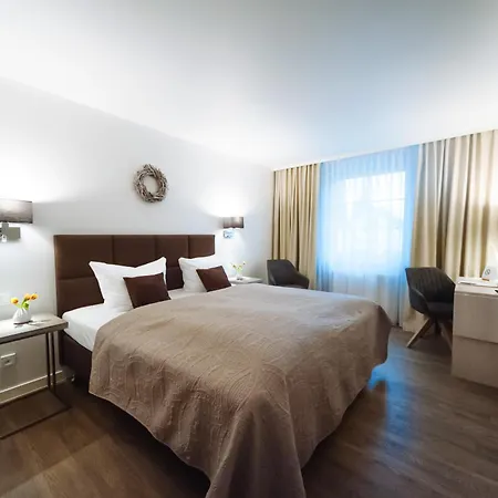 Landhotel Potsdam-3