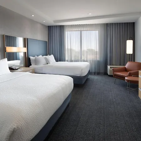 Courtyard By Marriott Lubbock Downtown/University Area-2