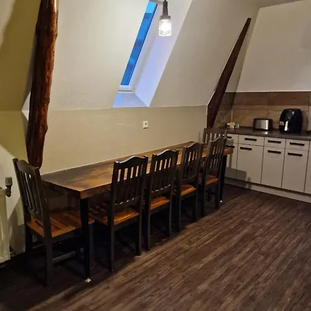 Victory Guesthouse - Handwerker Pension-3