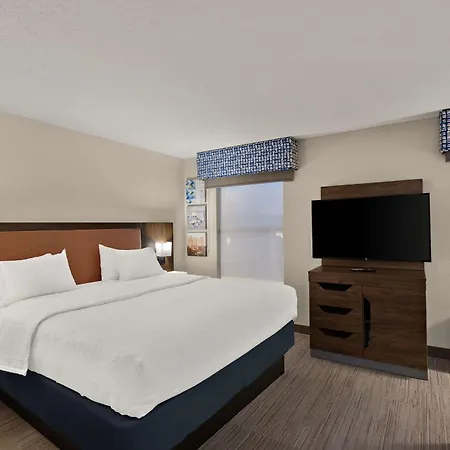 Hampton Inn & Suites Petoskey-2