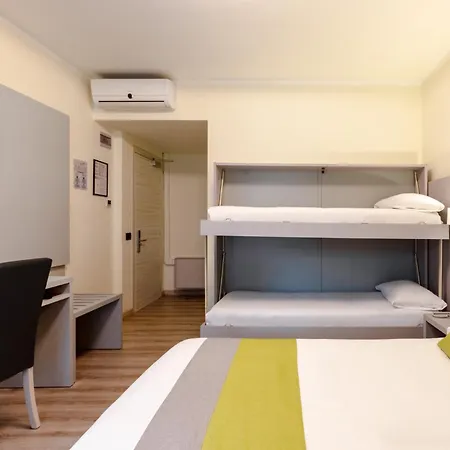 Hotel Aurora-3