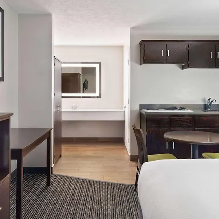 Wingate By Wyndham Cedar City-2