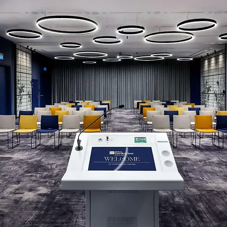 Hilton Garden Inn Krakow Airport-3