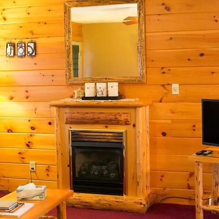 Blessing Lodge By Amish Country Lodging-2