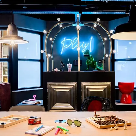 Moxy The Hague-2
