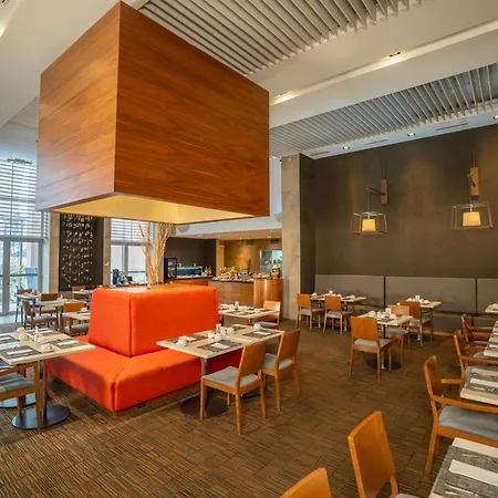 Hilton Garden Inn Santiago Airport-2