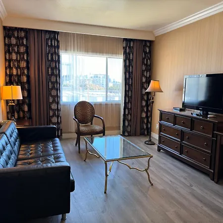Garden Suite Hotel And Resort-2
