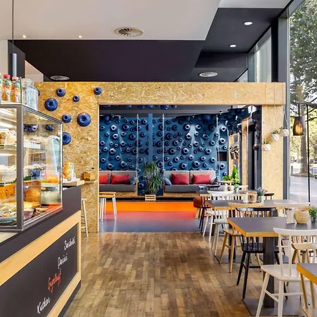 Vienna House Easy by Wyndham Berlin Friedrichshain-2