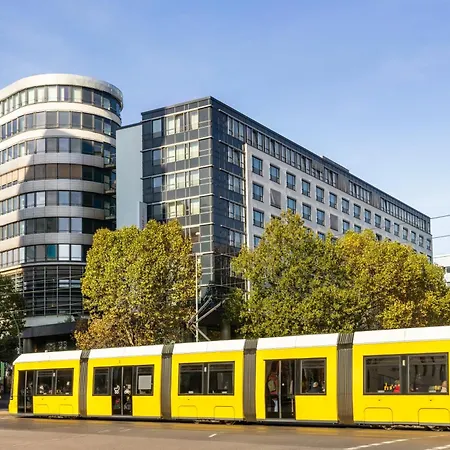 Vienna House Easy by Wyndham Berlin Friedrichshain-3
