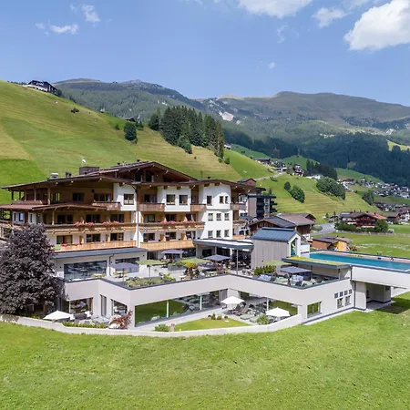 Natur-&Wanderhotel Tuxertal-3