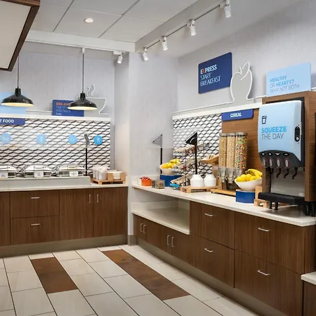 Holiday Inn Express & Suites Pittsburgh North Shore By Ihg-2