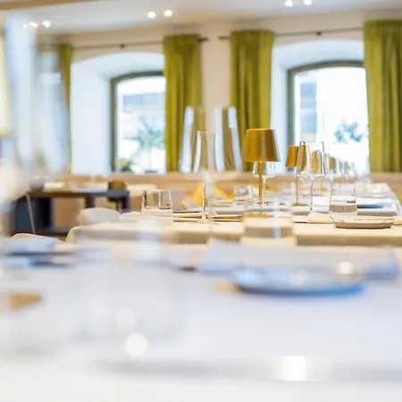 Iris Porsche Hotel & Restaurant-3