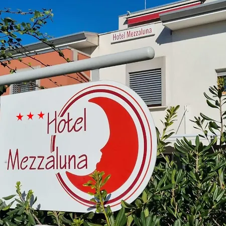 Hotel Mezzaluna-2