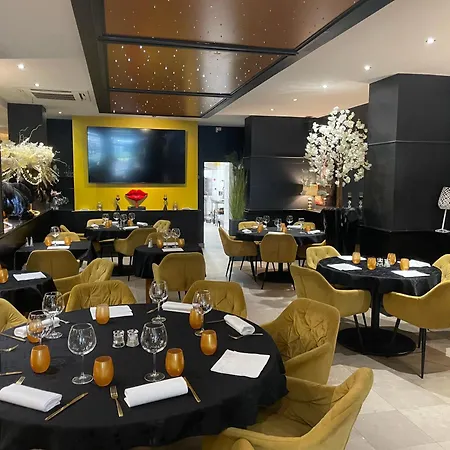 Hotel Restaurant Les Arcades-2