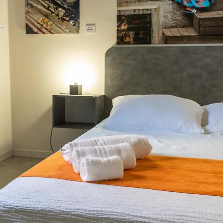 Click Art & Room-2