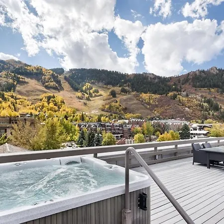 Independence Square 305, Remodeled, 3Rd Floor Hotel Room In Aspen'S Best Location-3