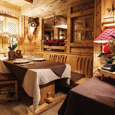 Les Chalets-Hôtel de la Croix-Fry-3