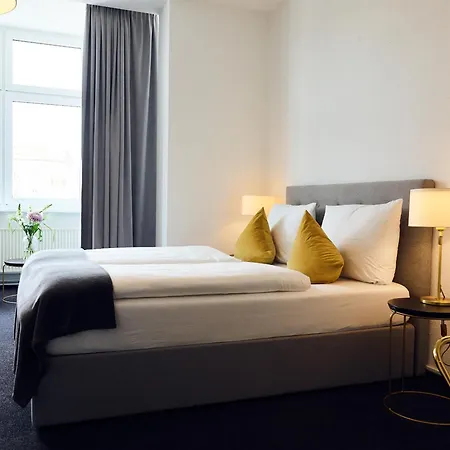 Hotel Lindenufer-3