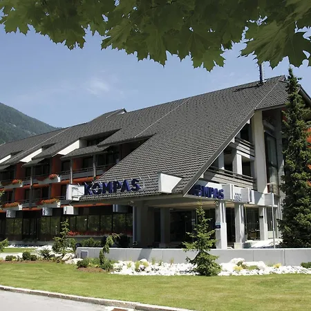 Hotel Kompas-3