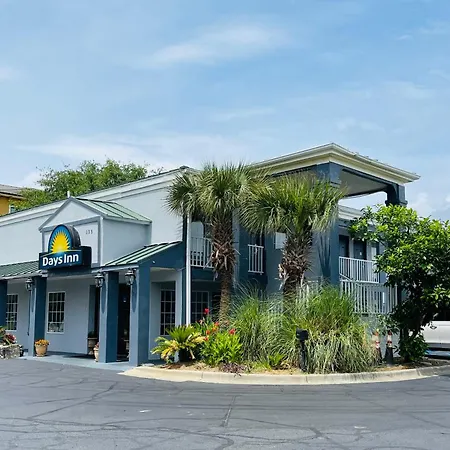 Days Inn By Wyndham Fort Walton Beach-2