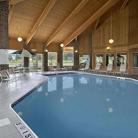 Baymont By Wyndham Columbus/Rickenbacker-2