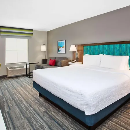 Hampton Inn & Suites Cape Coral / Fort Myers-3