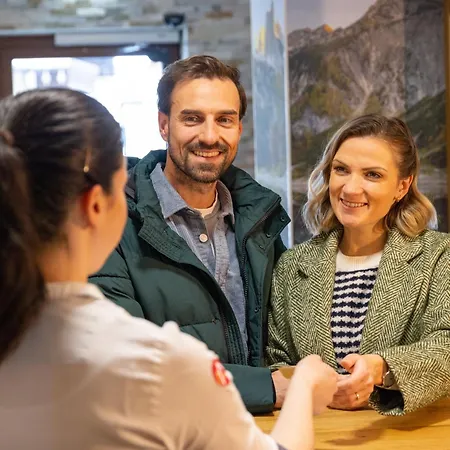 Wellness- und Familienhotel Garni Dachsteinresort-3