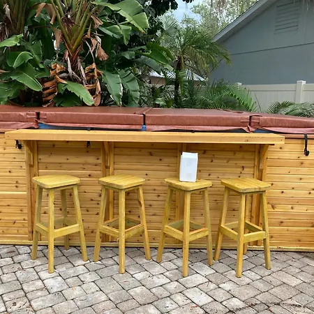 3Gulls Inn Ozona-Boutique Hotel-Steps From Restaurants & Brewery-Swimspa Pool-Pet Friendly-2