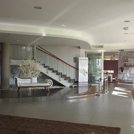 Yes Hotel Touring & Spa-2
