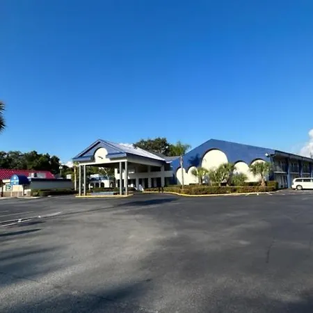 Days Inn By Wyndham Crystal River-2