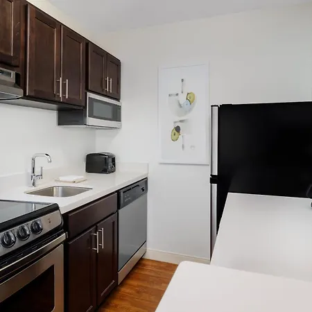 Towneplace Suites Manchester-Boston Regional Airport-2